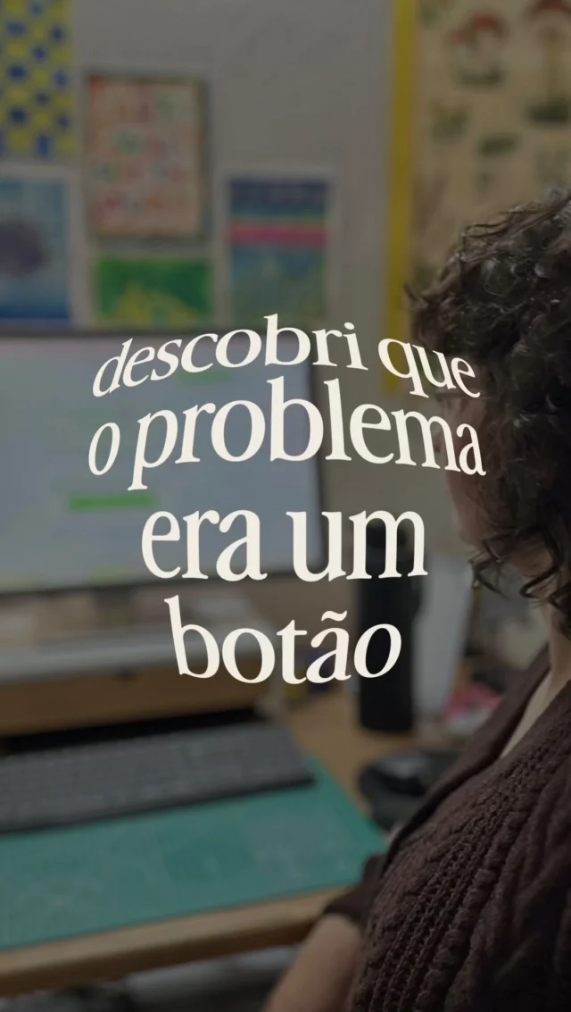 meu site tinha visita, mas quase ninguém pegava o prompt gratuito.o mapa de calor mostrava cliques em cima do texto de instrução, que não era um botão. a pessoa clicava, nada acontecia e ela ia embora.o motivo apareceu no mapa de rolagem: a maioria das pessoas parava de rolar antes de chegar no botão. e o texto dizia “clique no botão abaixo” pra um botão que quase ninguém via.refiz a página, o botão subiu pro topo e agora os cliques estão onde deveriam estar.eu não ia descobrir isso perguntando pra ninguém. descobri olhando o que as pessoas faziam.✨ comenta MAPA que eu te mando o passo a passo pra instalar a ferramenta gratuita no seu site.