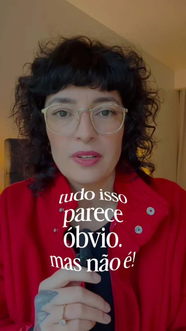 cresci na periferia, com mãe solo. boa parte do que a gente tinha em casa vinha de doação. estudei a vida toda em escola pública, trabalhei anos numa escala 6x1 e só fiz faculdade graças ao ProUni.quem olha o que eu faço hoje não vê nada disso. mas está tudo ali.a creche, o postinho, a vacina, o SUS, o MEI. a gente usa tanto que esquece de quem lutou pra isso tudo existir. e que pode deixar de existir.eu só quero que tudo isso continue.dia 25 de outubro vamos votar de forma consciente. pela democracia, pela nossa liberdade e pelo nosso futuro. ⭐️